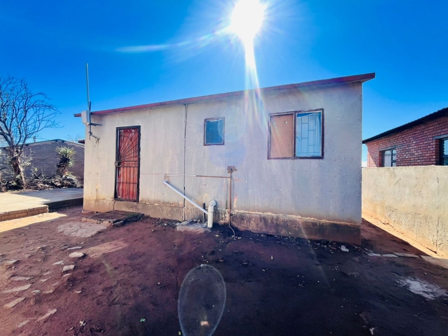 2 Bedroom Property for Sale in Bloemside 2 Free State